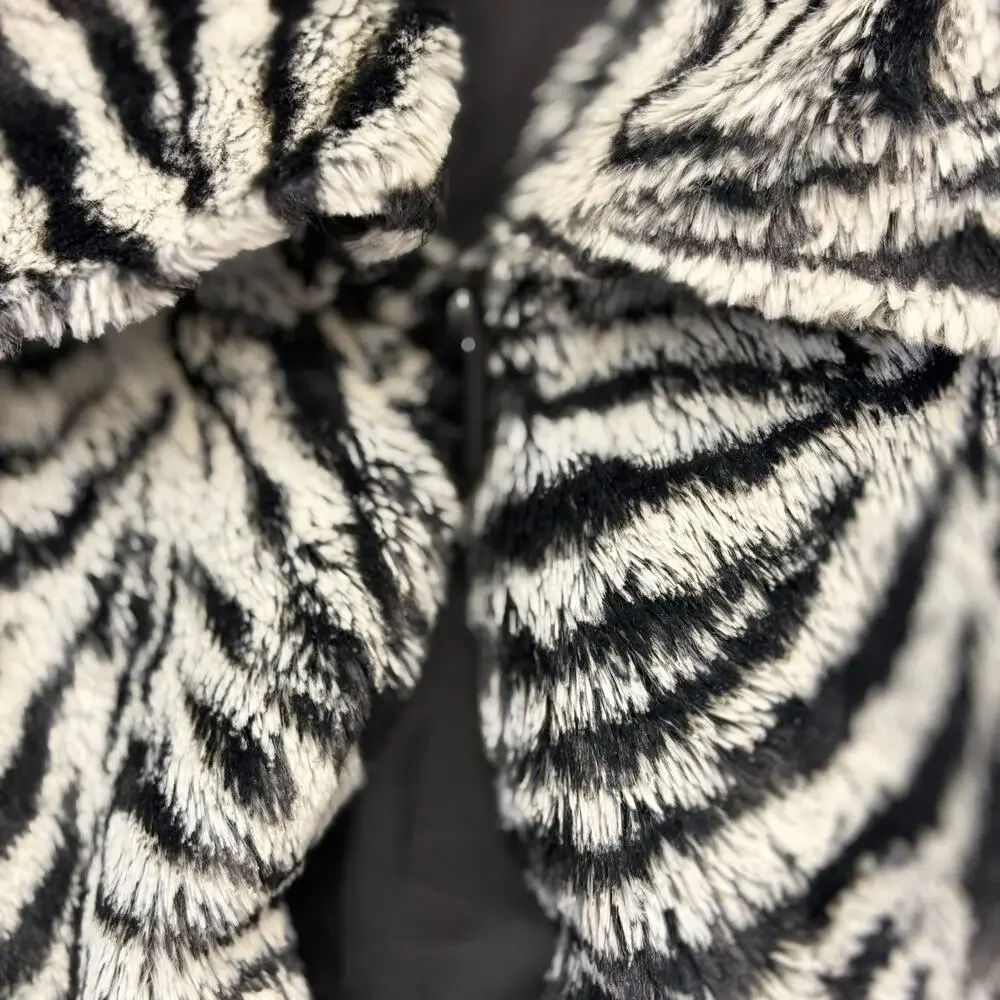 Zebra Faux Fur Vest Y2K Mob Wife Glam Animal Print Indie Sleaze Statement Size M